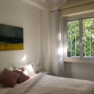  Apartment Lovely 2 With Small Garden Italien